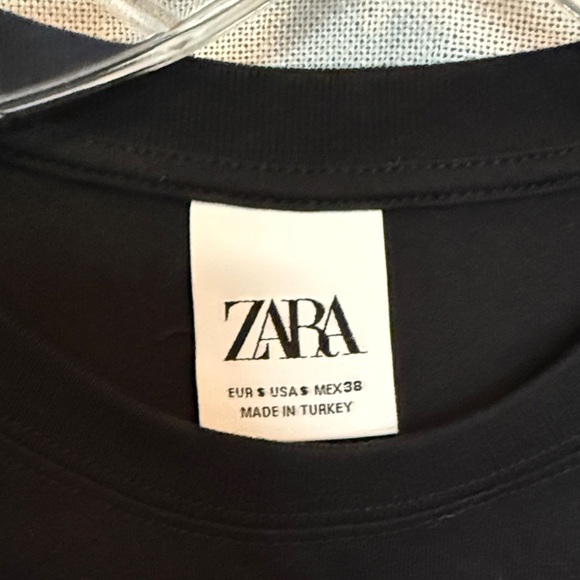 Zara Black Short Sleeve Tee with Multicolor Geometric Print - Picture 2 of 3